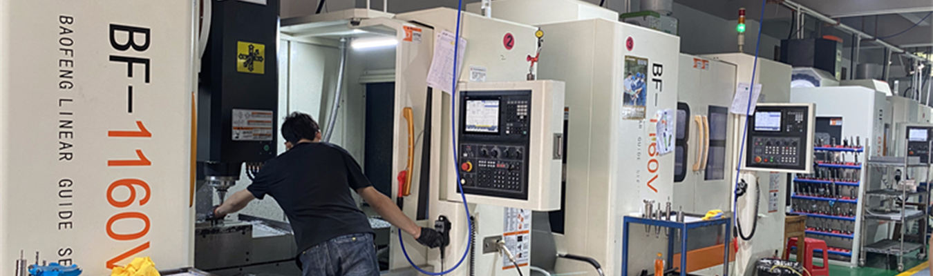 5-осевая CNC-мастерская, выполняющая прецизионную механическую обработку металла и производство деталей
